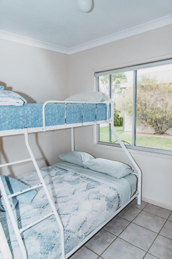 Dongara Hotel Motel Экстерьер фото