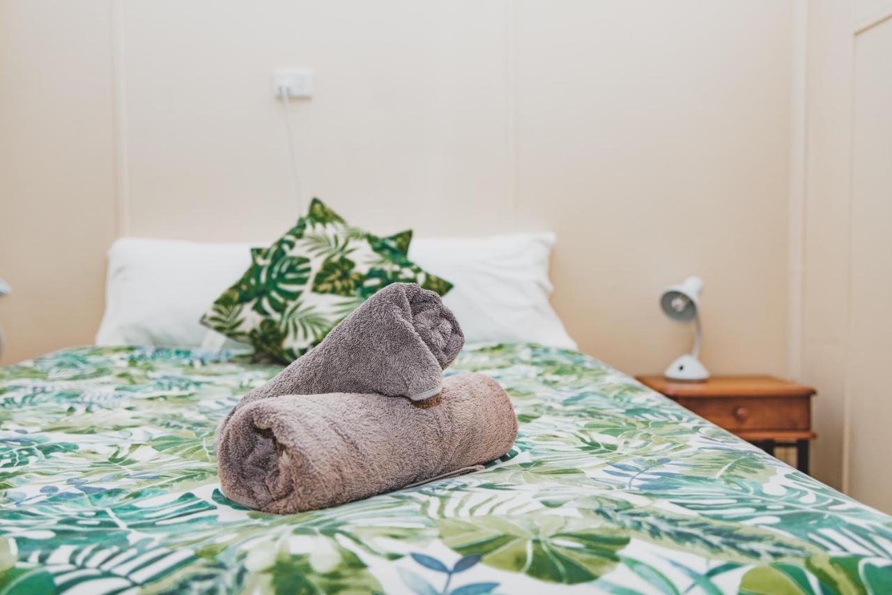 Dongara Hotel Motel Экстерьер фото