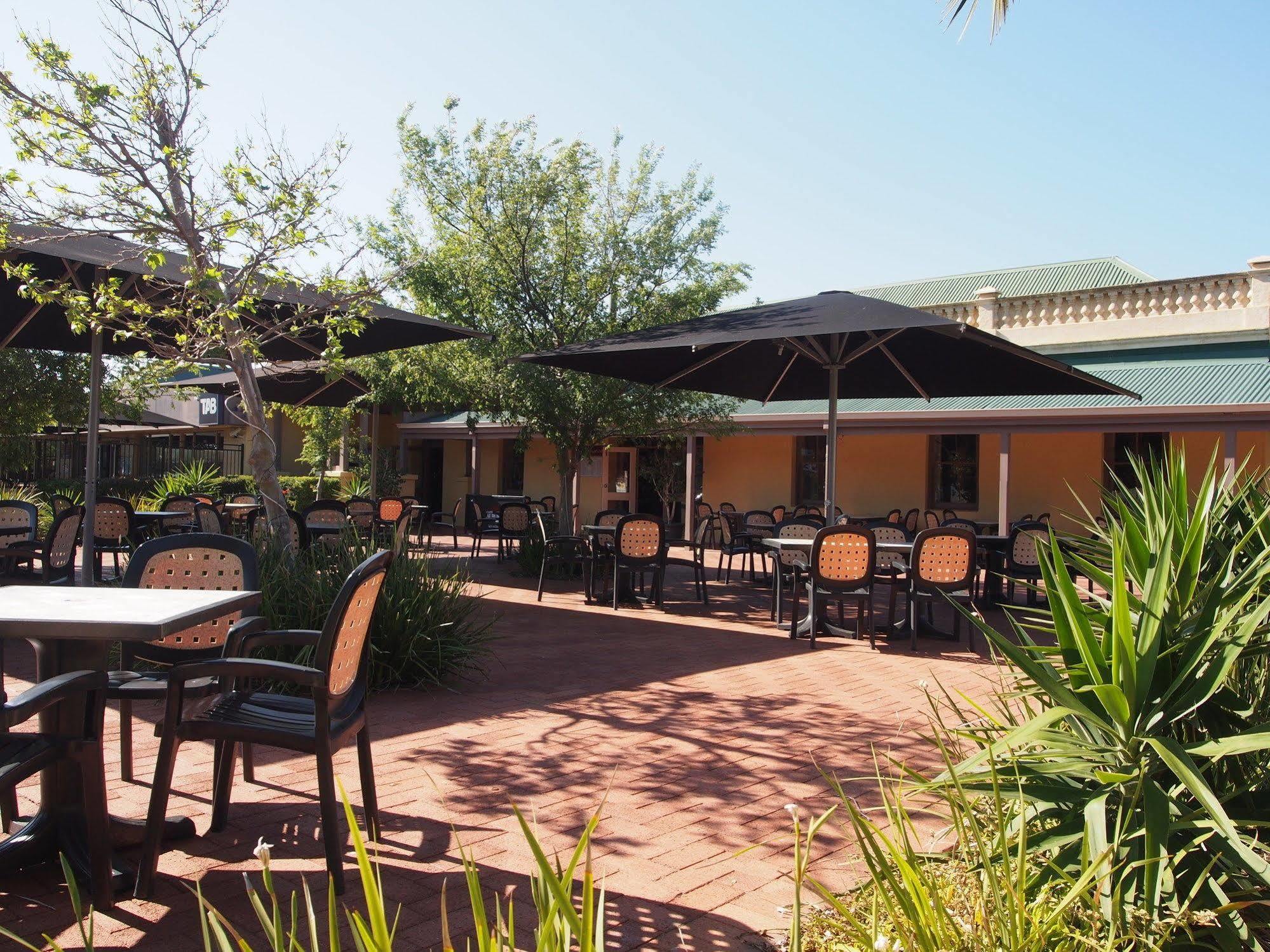 Dongara Hotel Motel Экстерьер фото