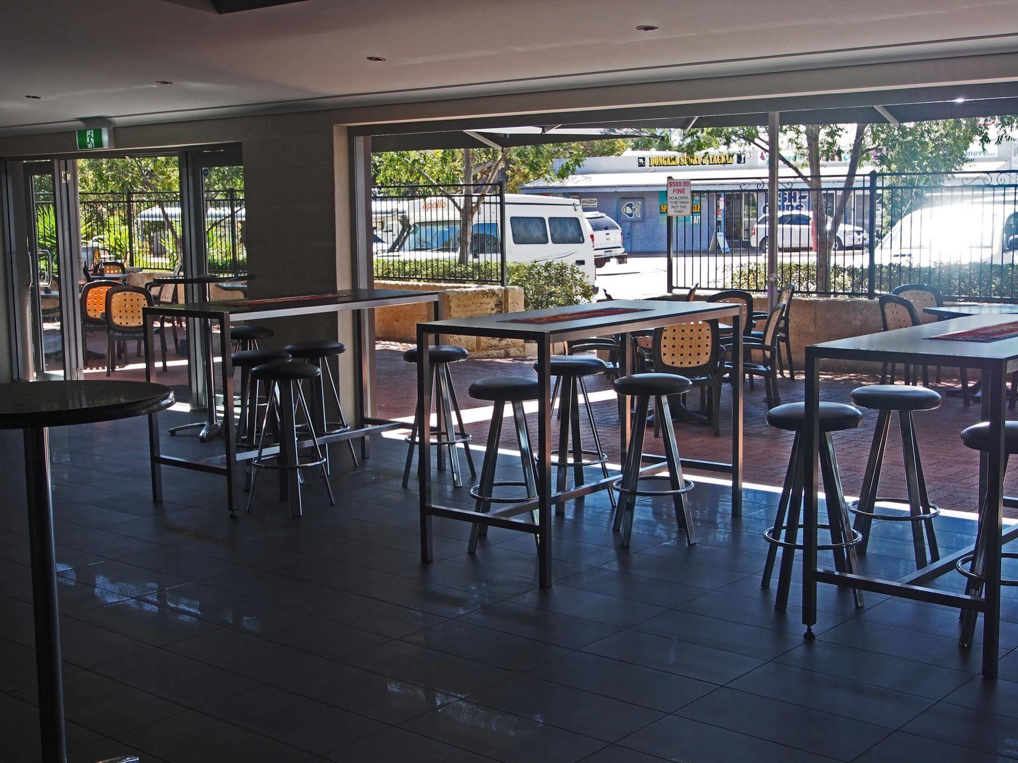 Dongara Hotel Motel Экстерьер фото